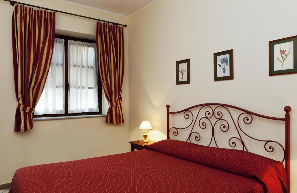 Villa Soleil Colleretto Giacosa Стая снимка